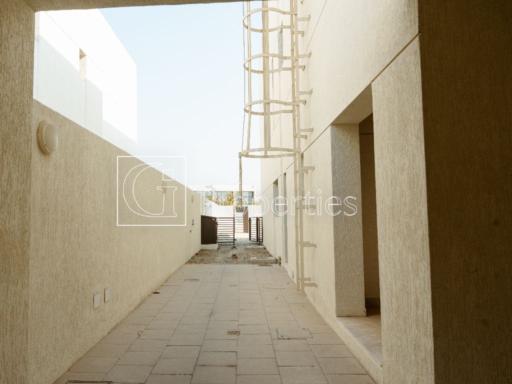 Big Layout | Spacious | Elegant Layout - 22