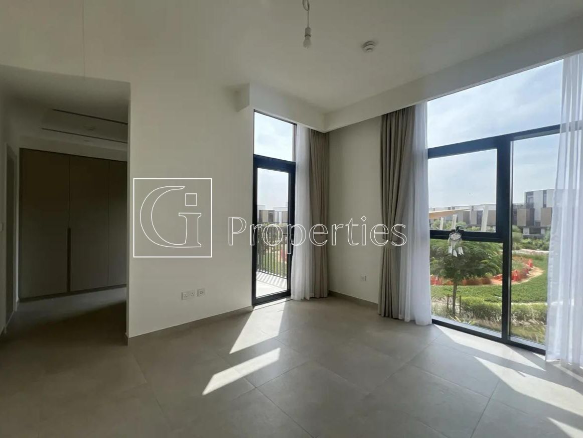 Family Living | Spacious Layout | Community View - 7