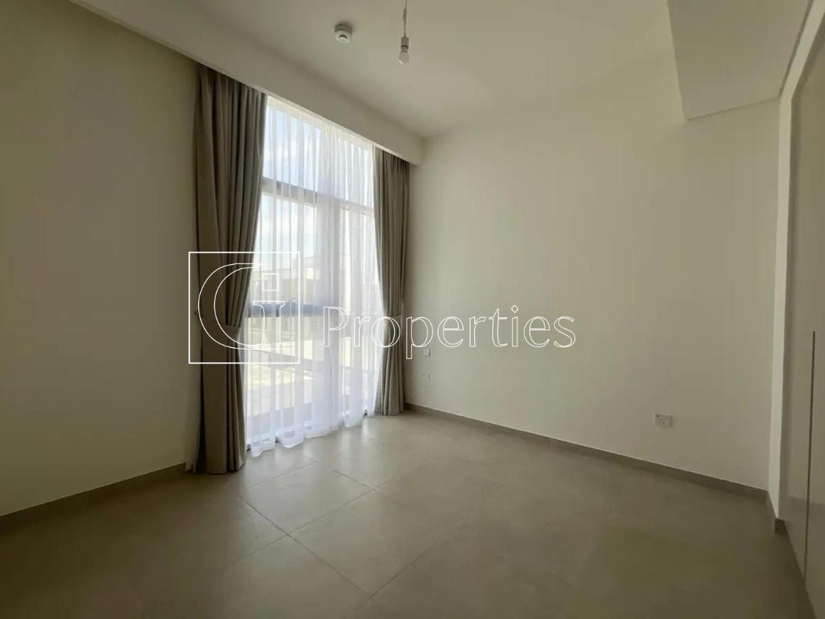 Family Living | Spacious Layout | Community View - 8