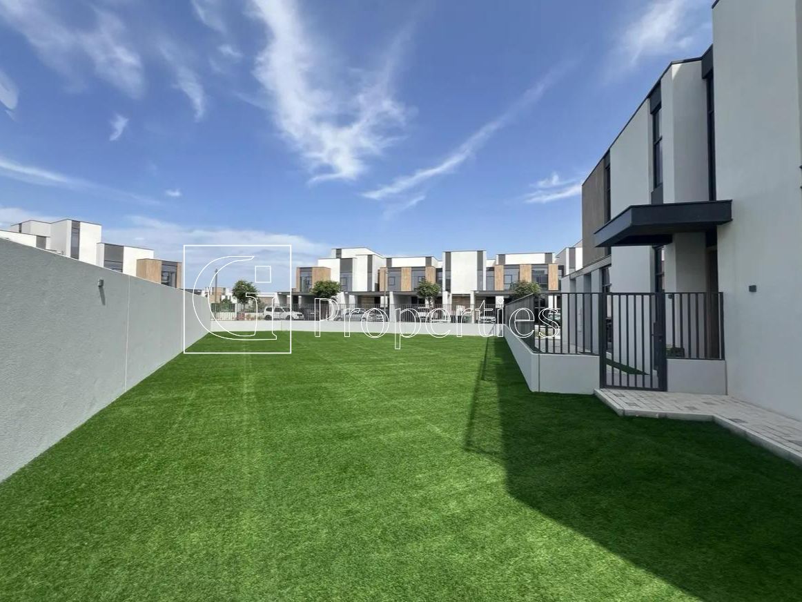 Family Living | Spacious Layout | Community View - 15