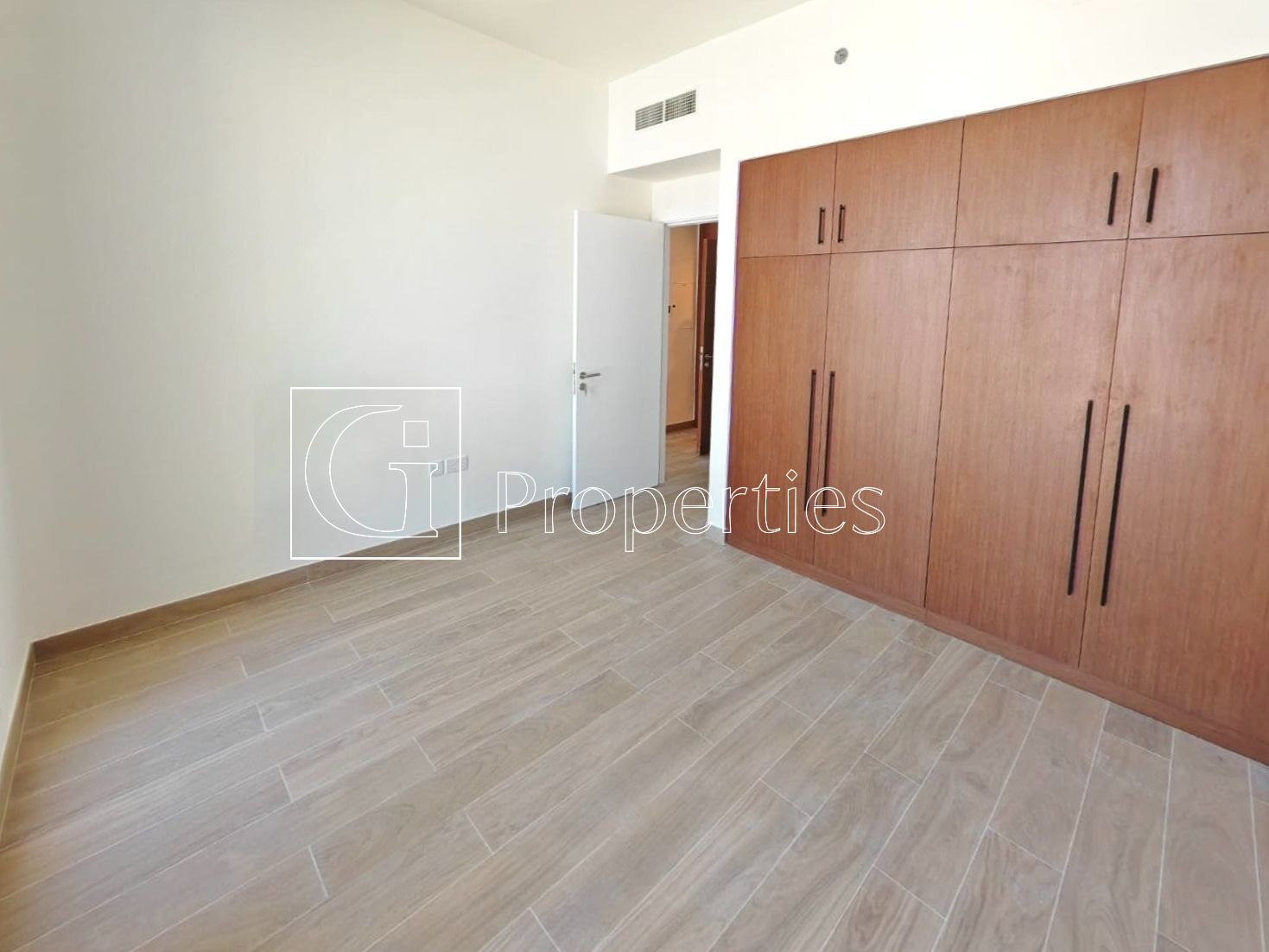 Vacant | Ready to Move | Low Floor - 5