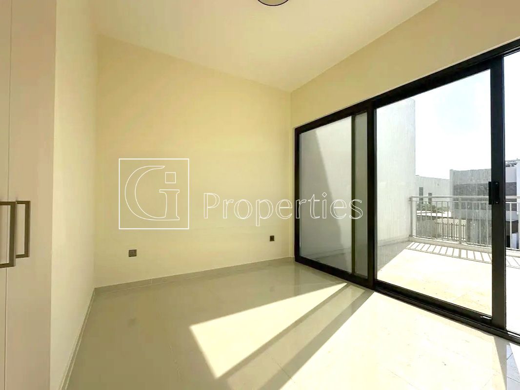 Single Row | Large Garden | Tenanted till June - 10