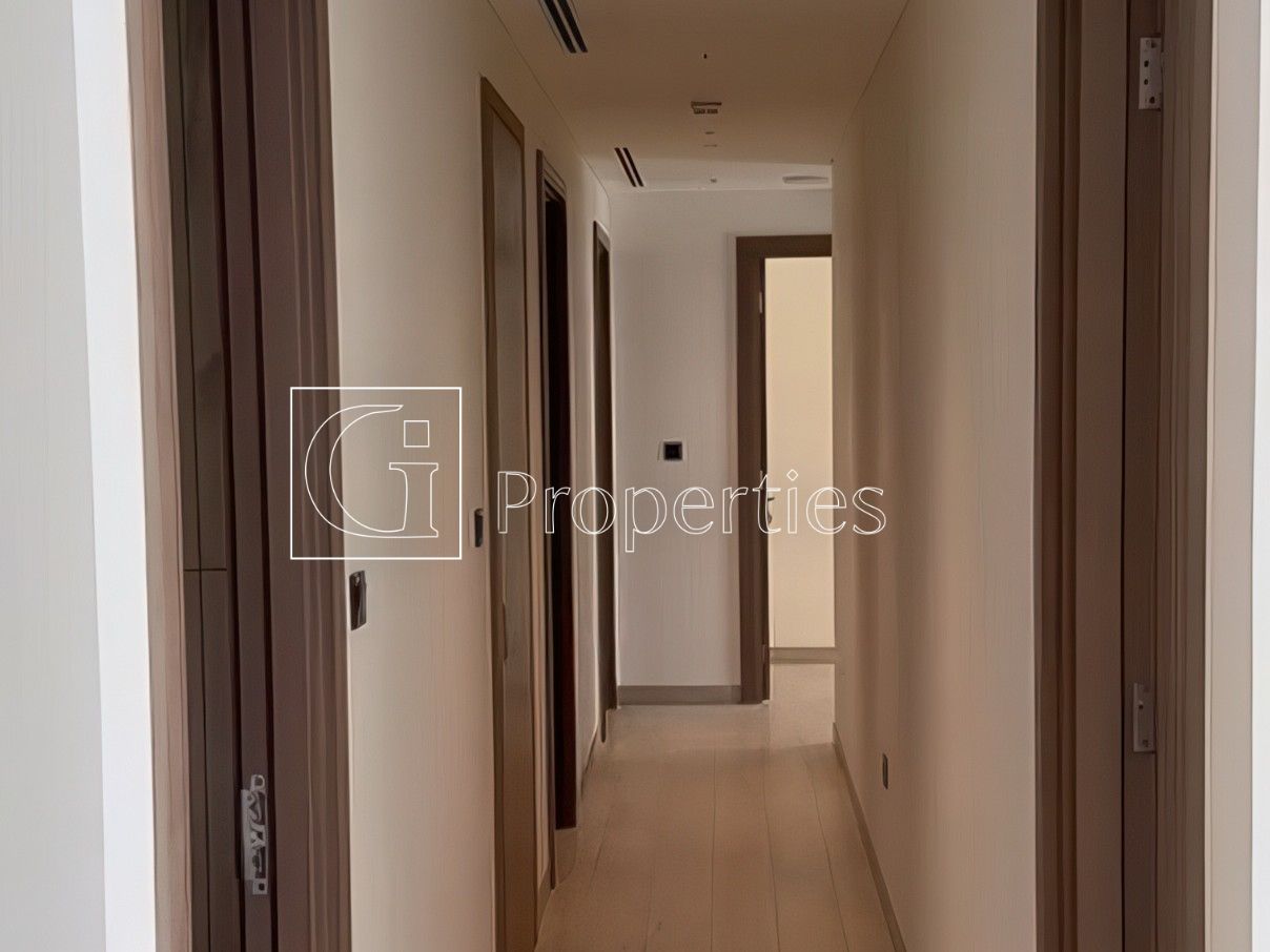 Exclusive 4BR | Large Layout | High-End Living - 10