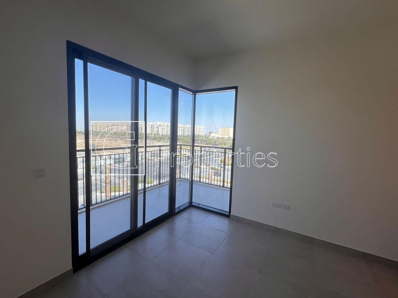 Community View | Corner Layout | Ready - 2