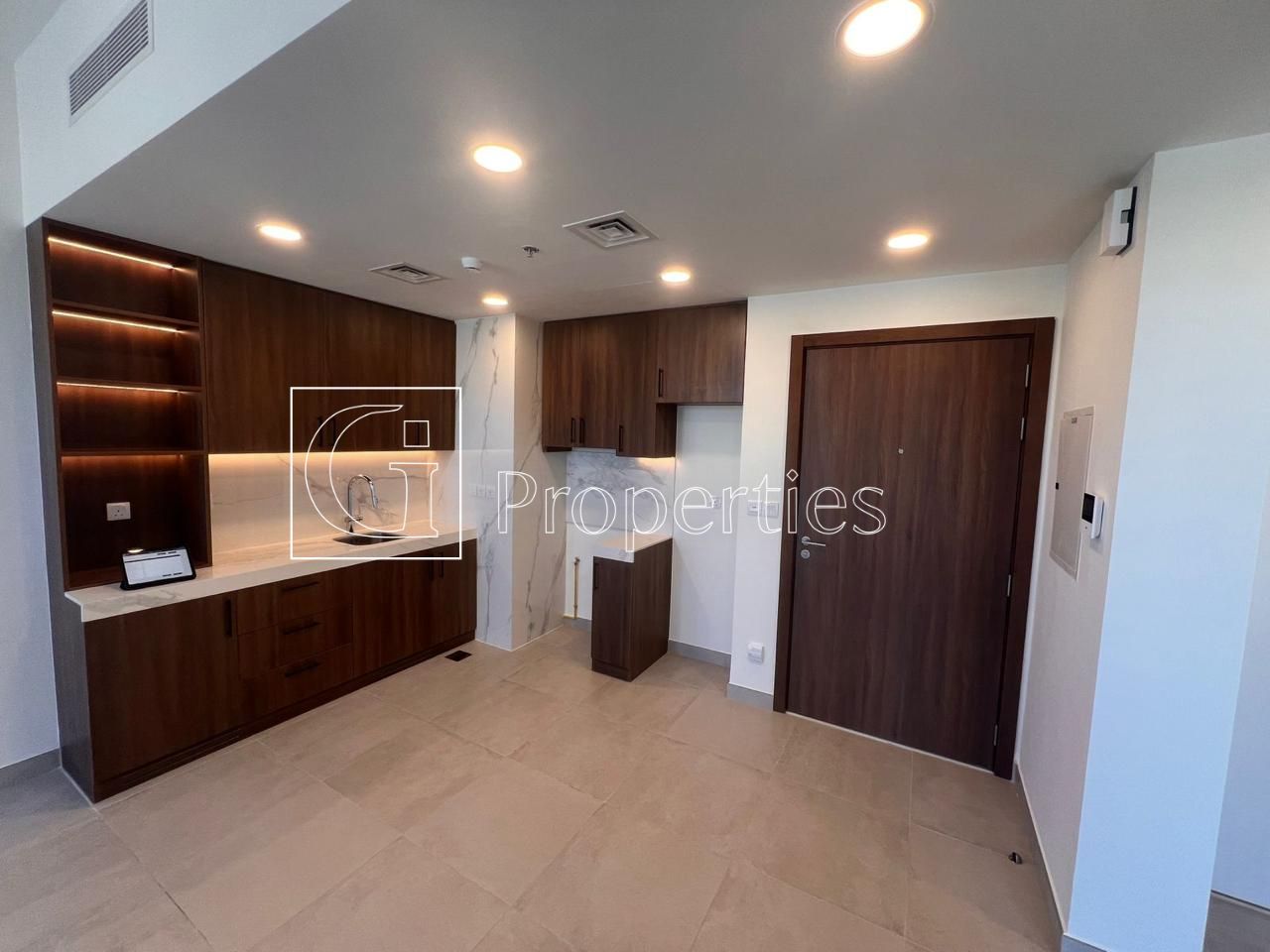 Community View | Corner Layout | Ready - 6