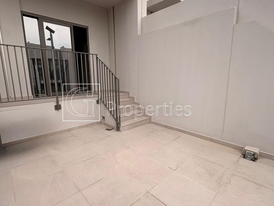 Unfurnished | Good Location | Vacant - 5