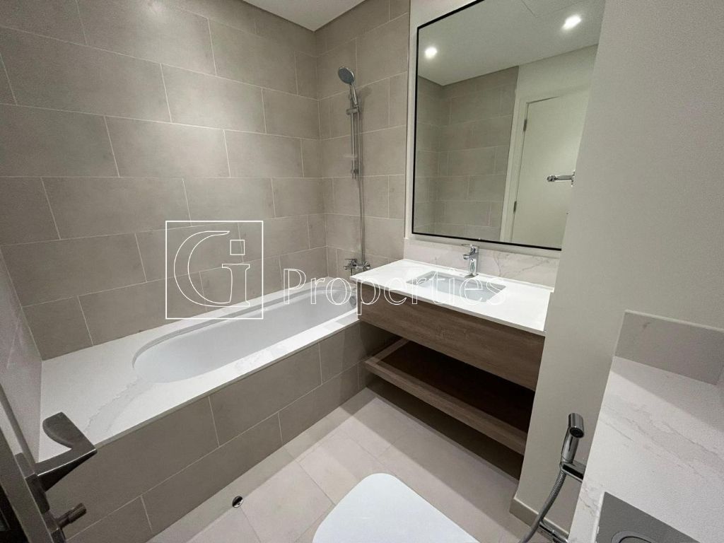 Unfurnished | Good Location| Big Layout - 15