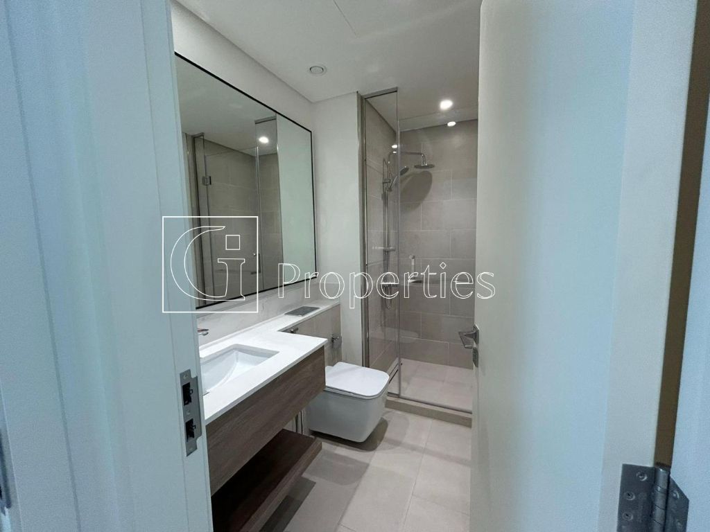 Unfurnished | Good Location| Big Layout - 16