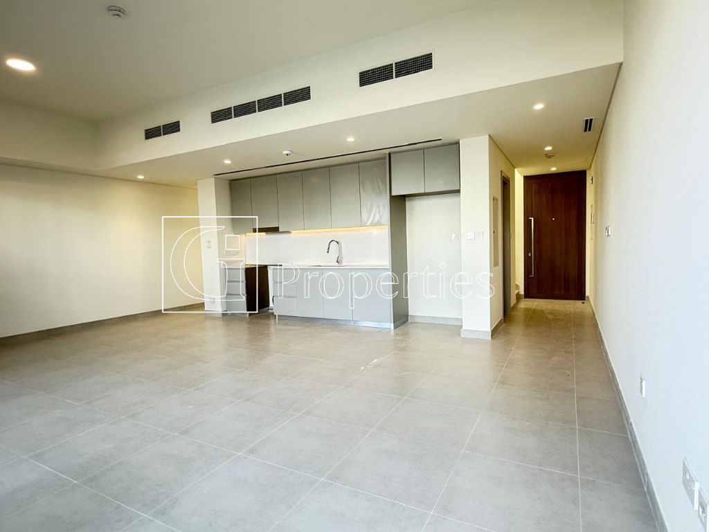 Middle Kitchen | Next to Pool | Spacious Layout - 7