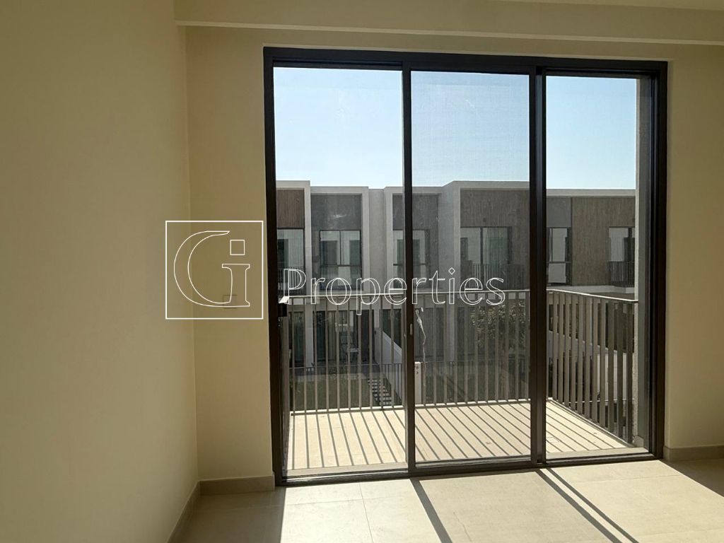 Middle Kitchen | Next to Pool | Spacious Layout - 8