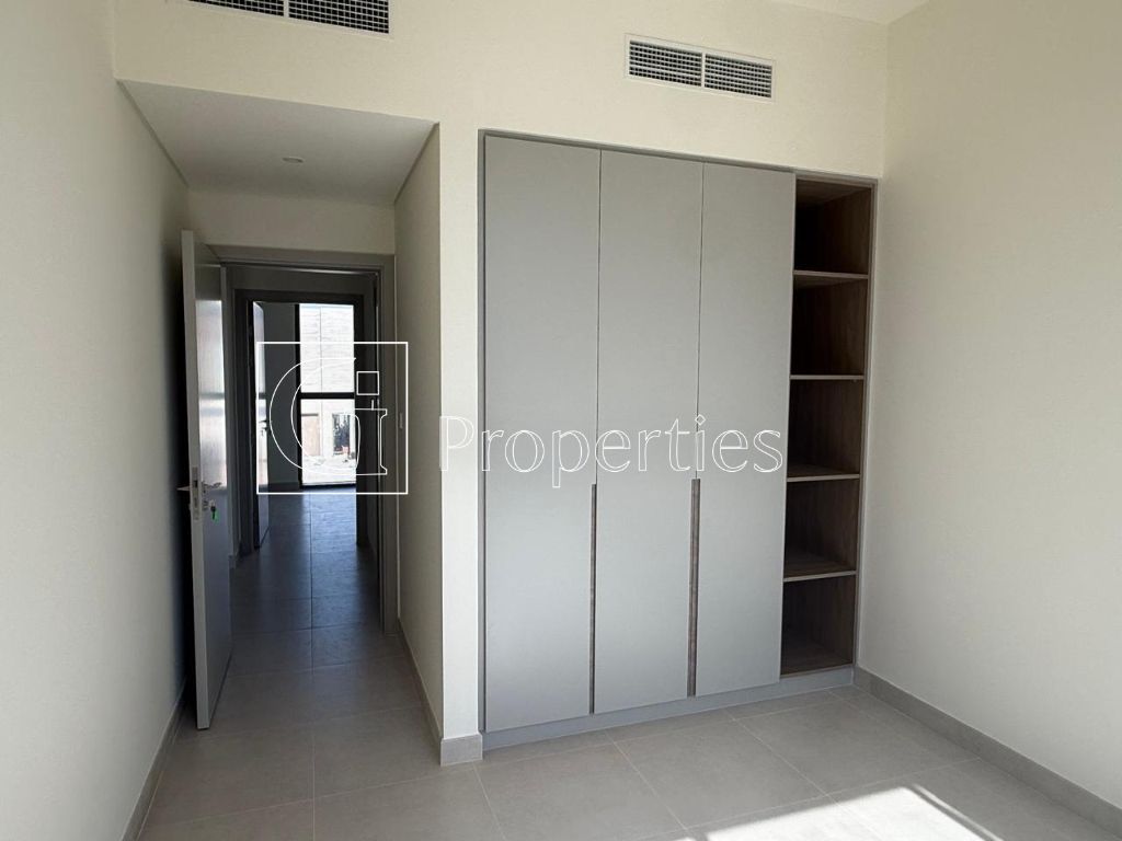 Middle Kitchen | Next to Pool | Spacious Layout - 10