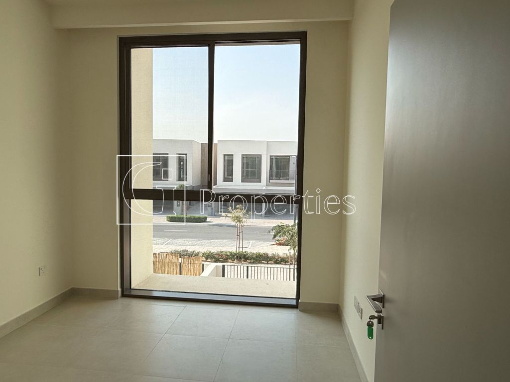 Middle Kitchen | Next to Pool | Spacious Layout - 11