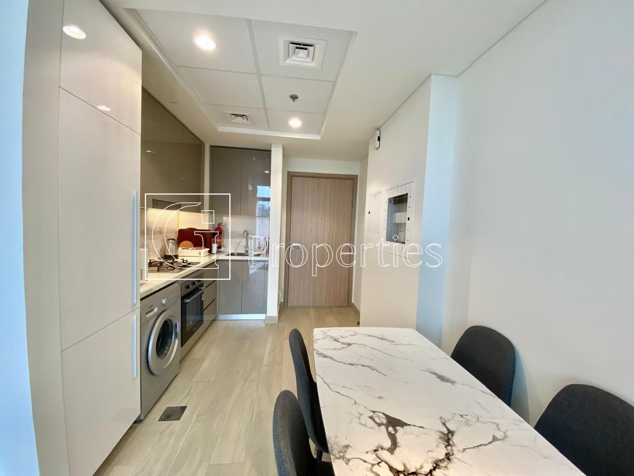 Fully Furnished | Cozy 1BR | Stunning View - 4