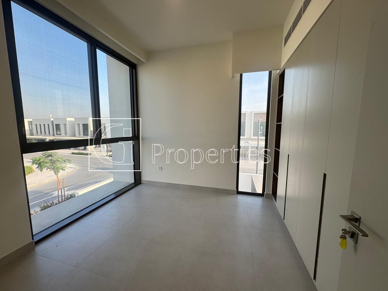 Single Row 4BR | Family Home | Ready To Move - 5