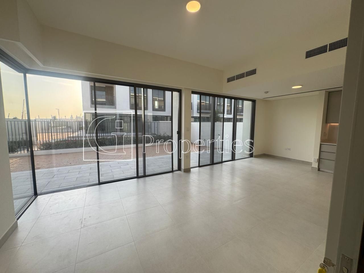 Single Row 4BR | Family Home | Ready To Move - 12