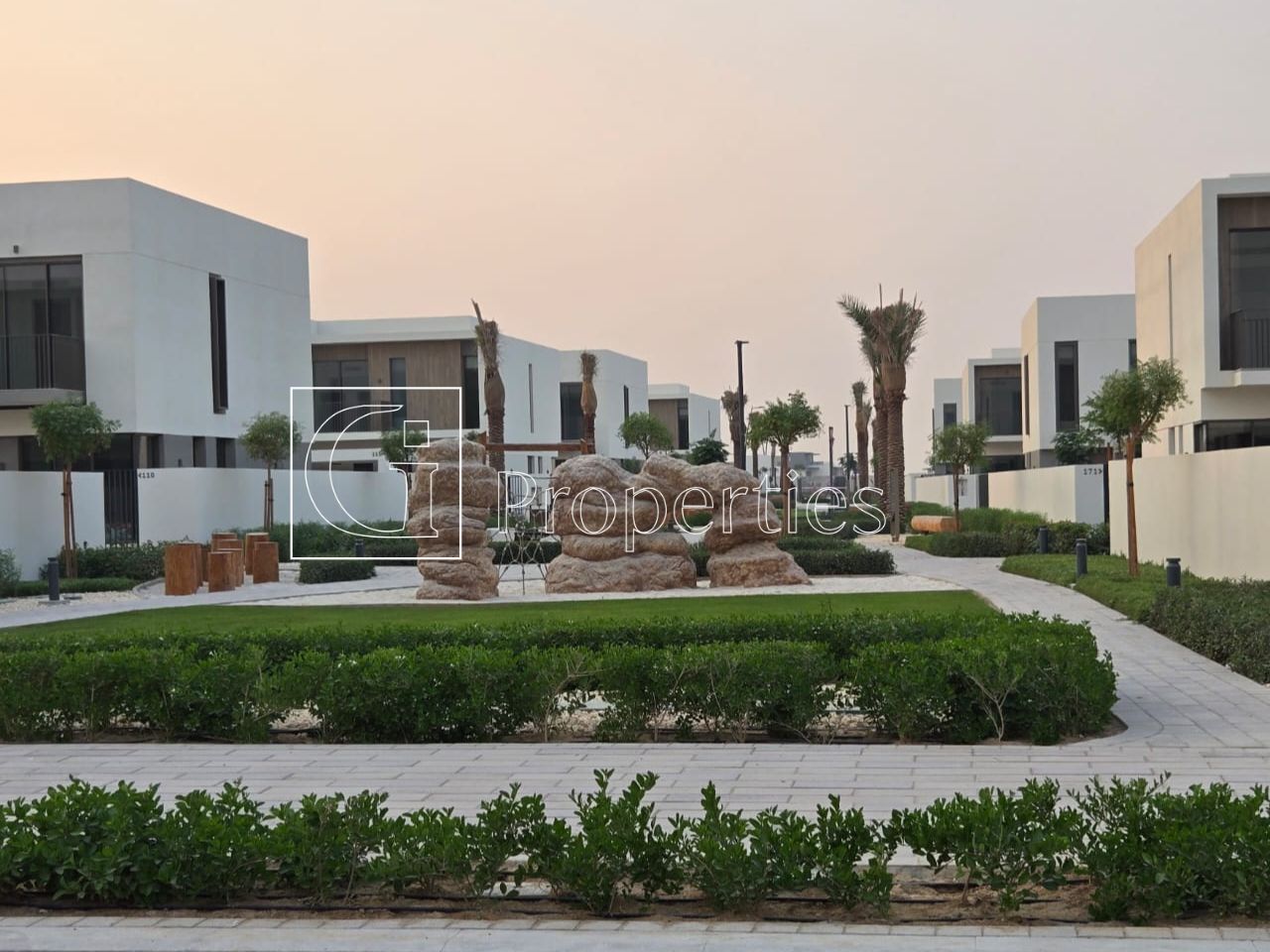 Ready to Move | Single Row | Corner Kitchen - 18