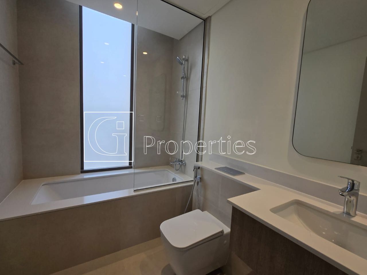 Single Row | Corner Unit | Close To Pool - 8