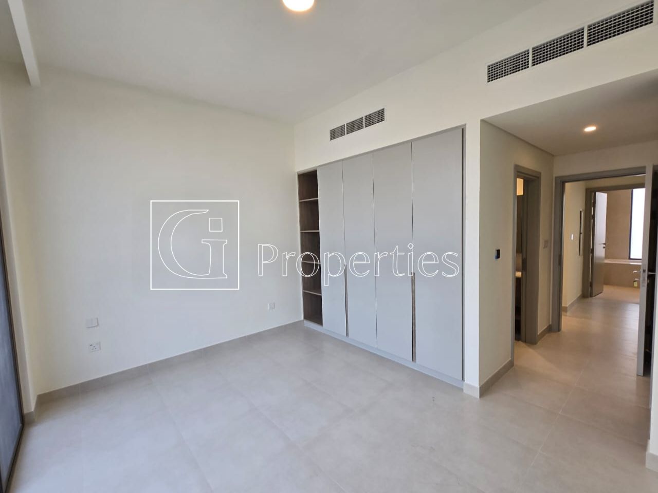 Single Row | Corner Unit | Close To Pool - 13