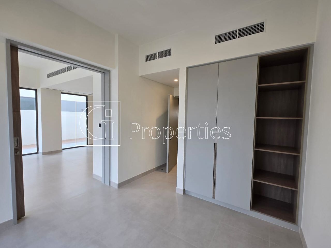 Single Row | Corner Unit | Close To Pool - 14