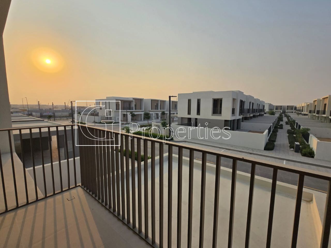 Single Row | Corner Unit | Close To Pool - 19