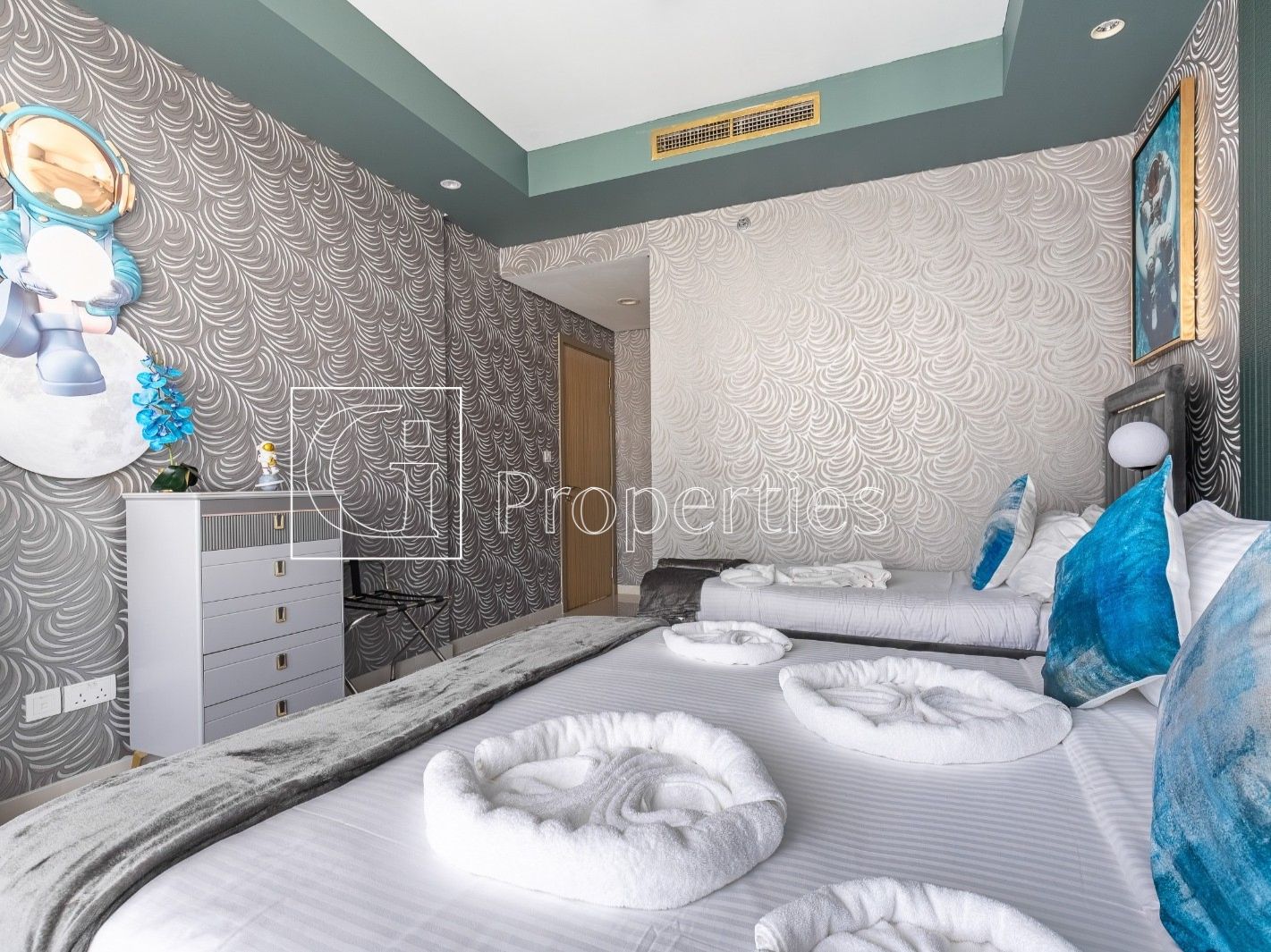 Luxury Living | Burj Khalifa View | Negotiable - 15