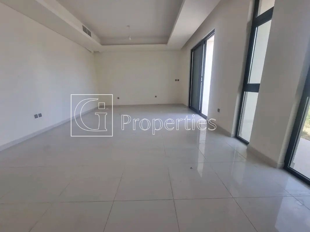 Spacious | Modern Living | Family-Friendly - 6