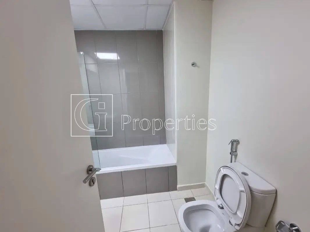 Spacious | Modern Living | Family-Friendly - 8