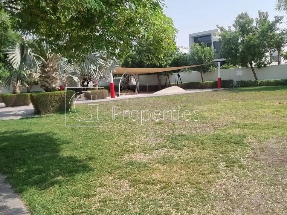 Spacious | Modern Living | Family-Friendly - 10