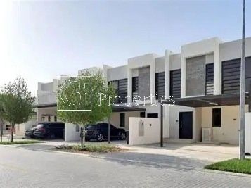 Spacious | Modern Living | Family-Friendly - 14