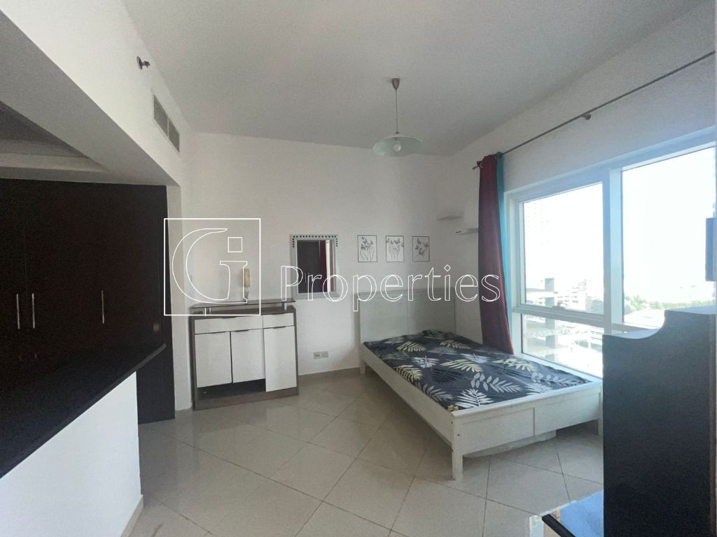 Ready to Move | Fully Furnished | Lake View - 1