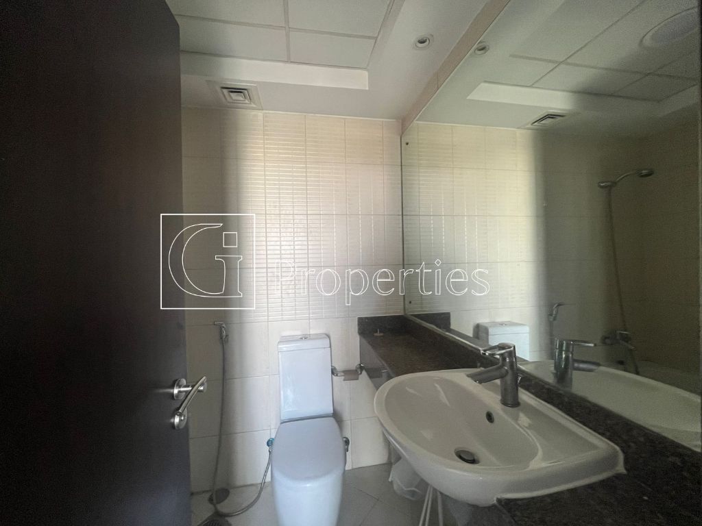 Ready to Move | Fully Furnished | Lake View - 9