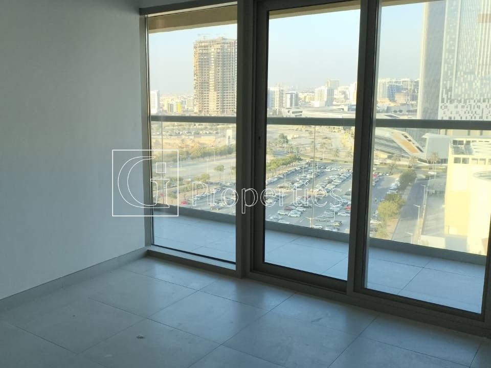 Exclusive | Good Location | On Mid Floor - 2