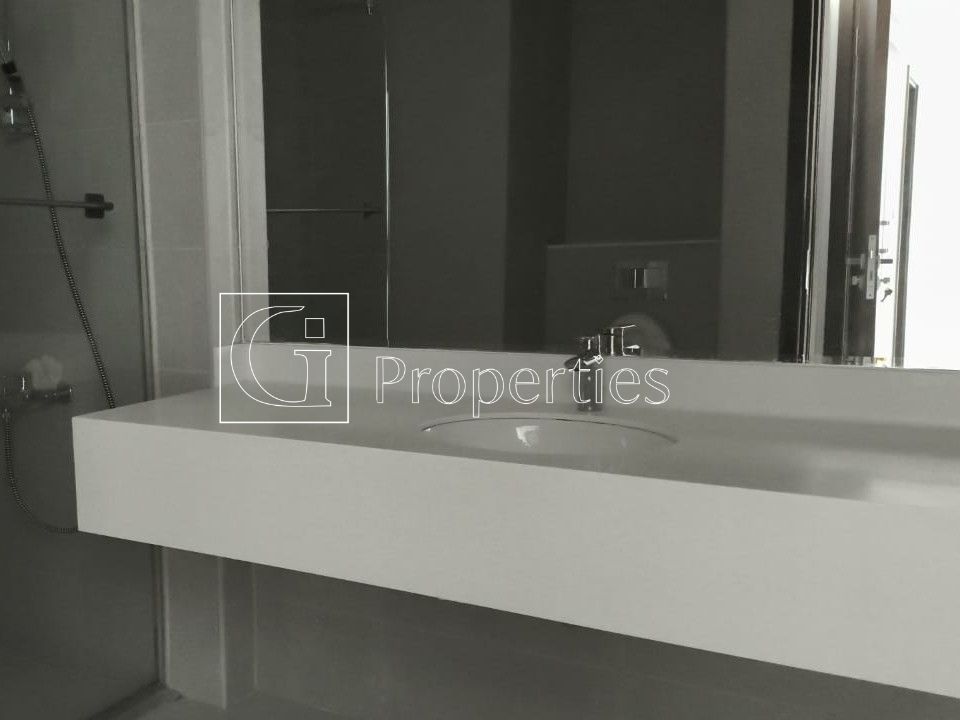 Exclusive | Good Location | On Mid Floor - 12