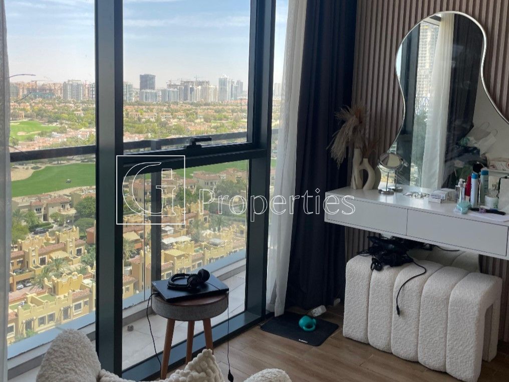 Golf and Lake View | High Floor | Fully Furnished - 9