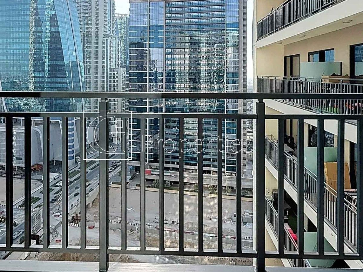 City Living | Elegant 1BR | Move-In Ready - 9