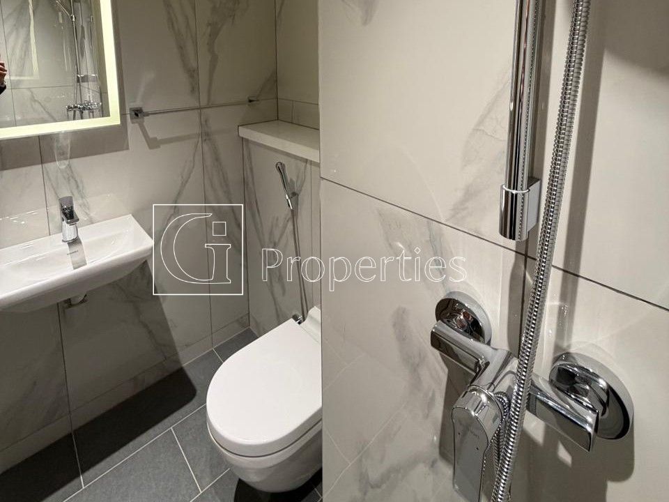 Spacious 2BR | Ready To Move | Prime Location - 13