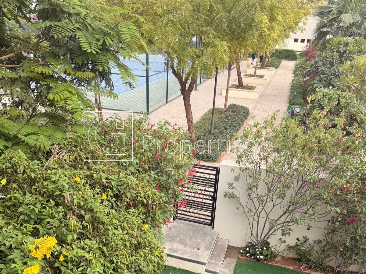 Spacious 3BR+Maid | Single Row | Pool-Facing - 12