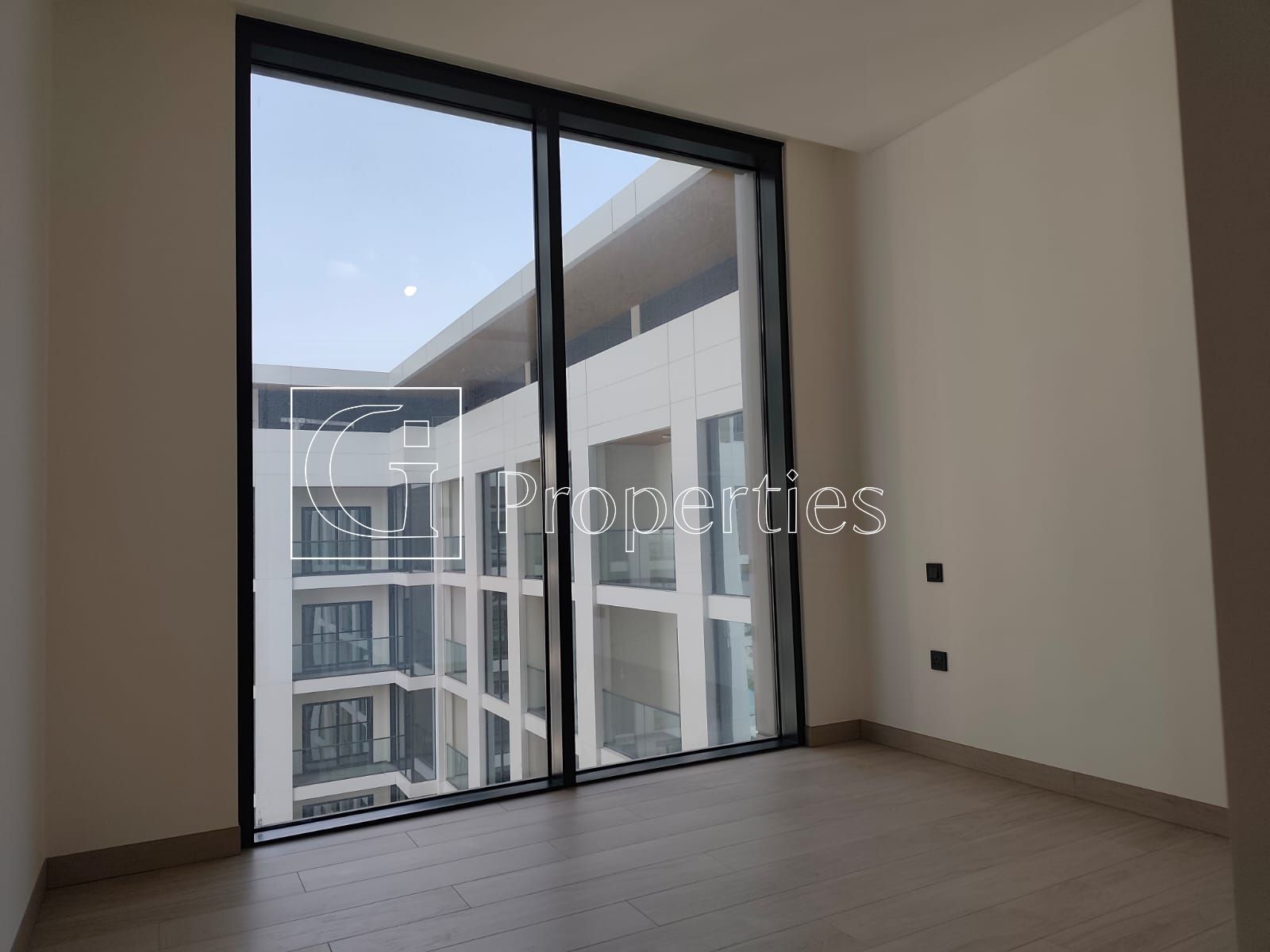 Brand New | First Tenant | Prime 3BR+M - 15