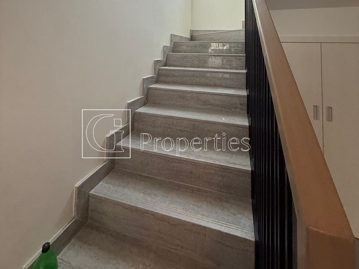 Elegant 3BR+Maid | Modern Living | Prime Location - 8