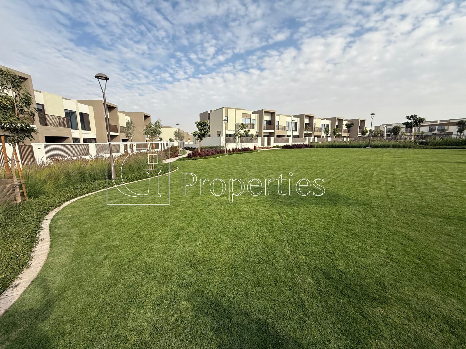 Elegant 3BR+Maid | Modern Living | Prime Location - 16