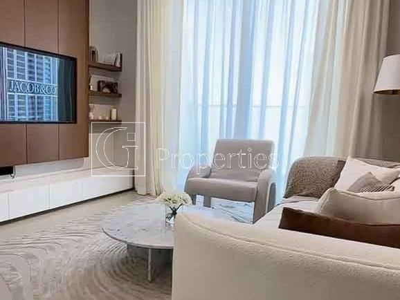 Spacious 1BR | Modern Living | Prime Location - 4