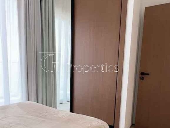 Spacious 1BR | Modern Living | Prime Location - 7