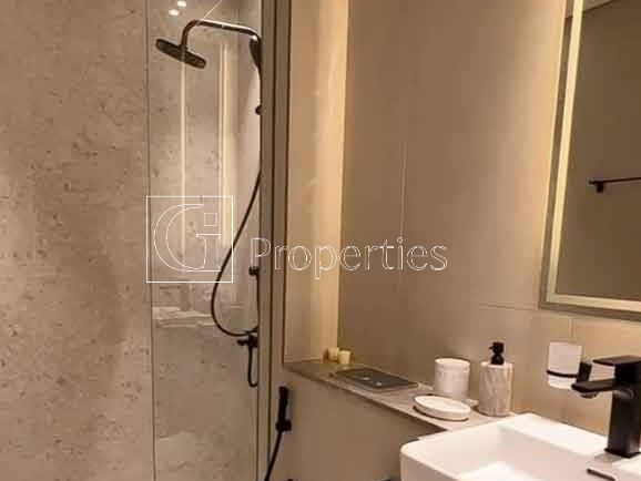 Spacious 1BR | Modern Living | Prime Location - 10