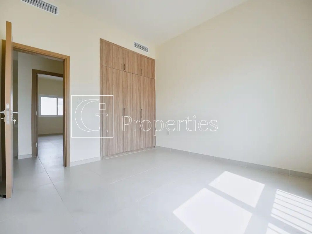 Newly Upgraded | Spacious 3BR+M | Tenanted - 7