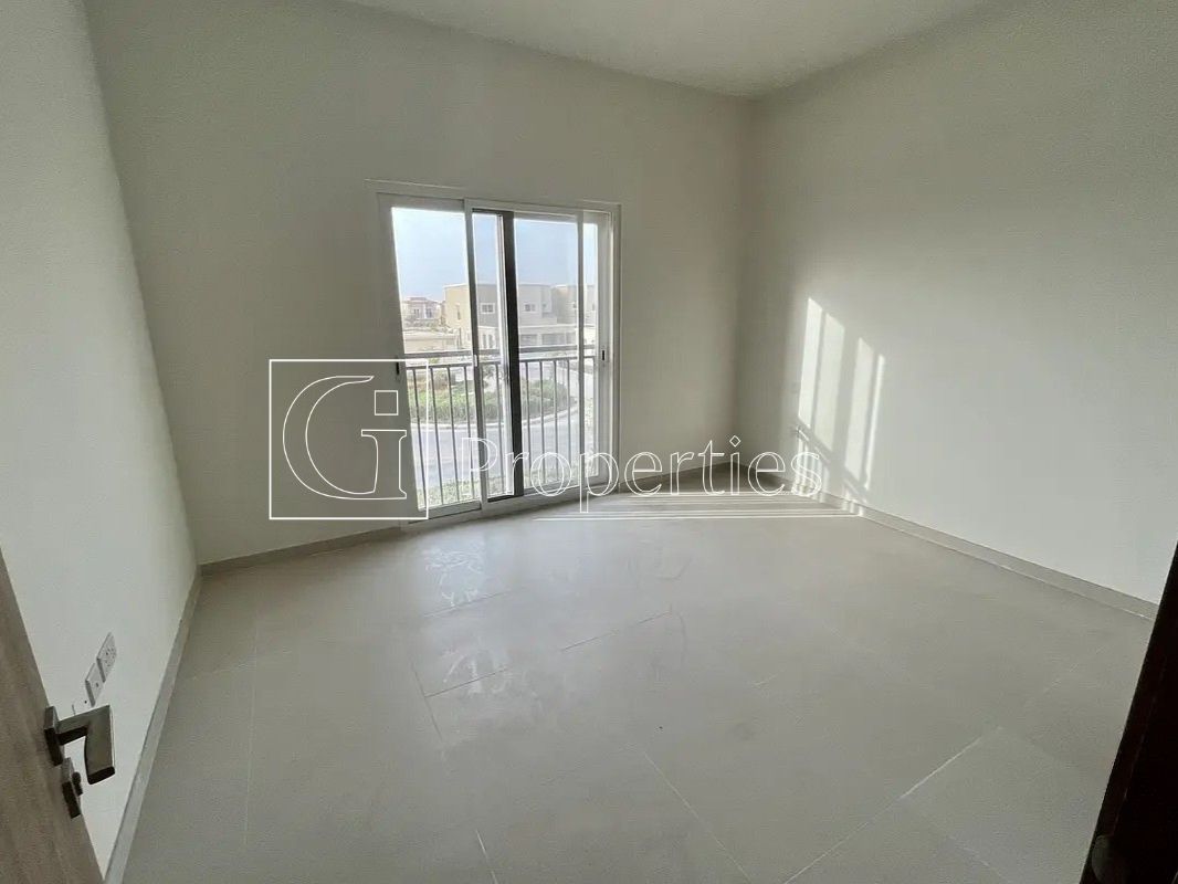 Newly Upgraded | Spacious 3BR+M | Tenanted - 11