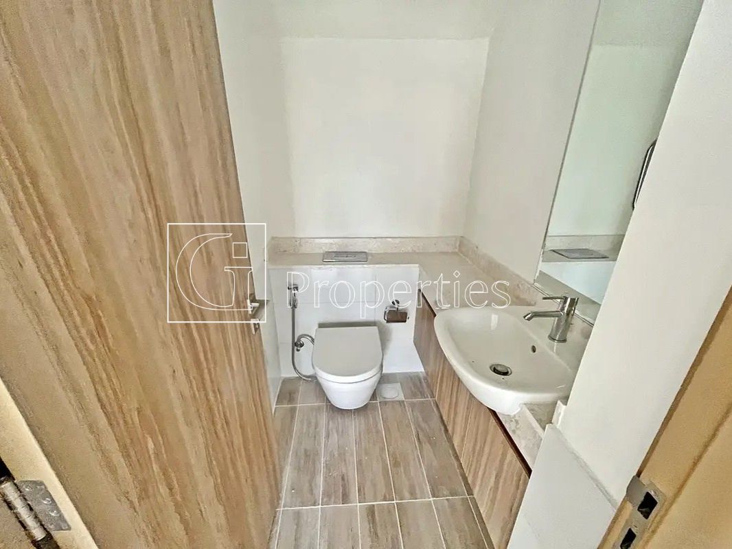 Newly Upgraded | Spacious 3BR+M | Tenanted - 16