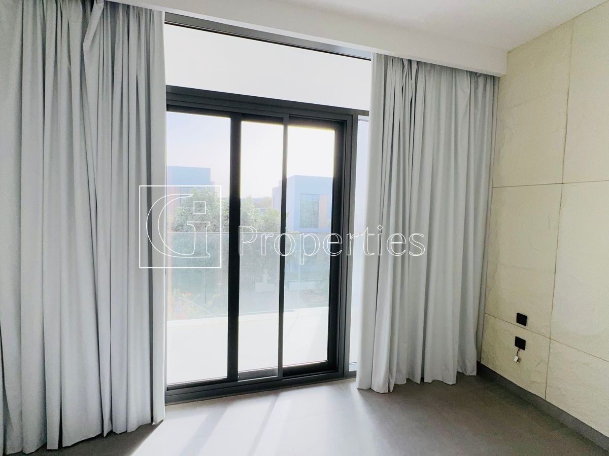 Partly Furnished | East-West Facing | Spacious - 12