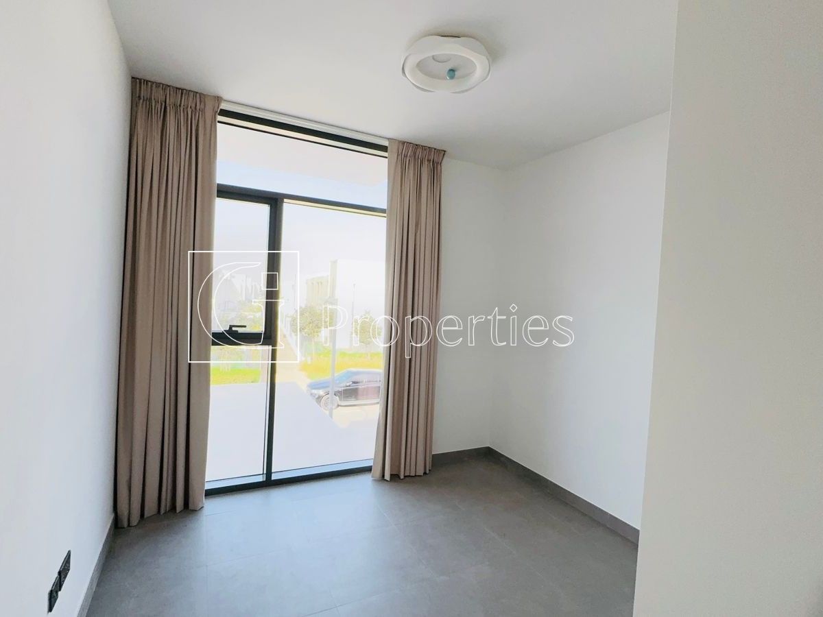 Partly Furnished | East-West Facing | Spacious - 16