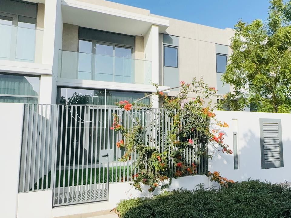 Partly Furnished | East-West Facing | Spacious - 23