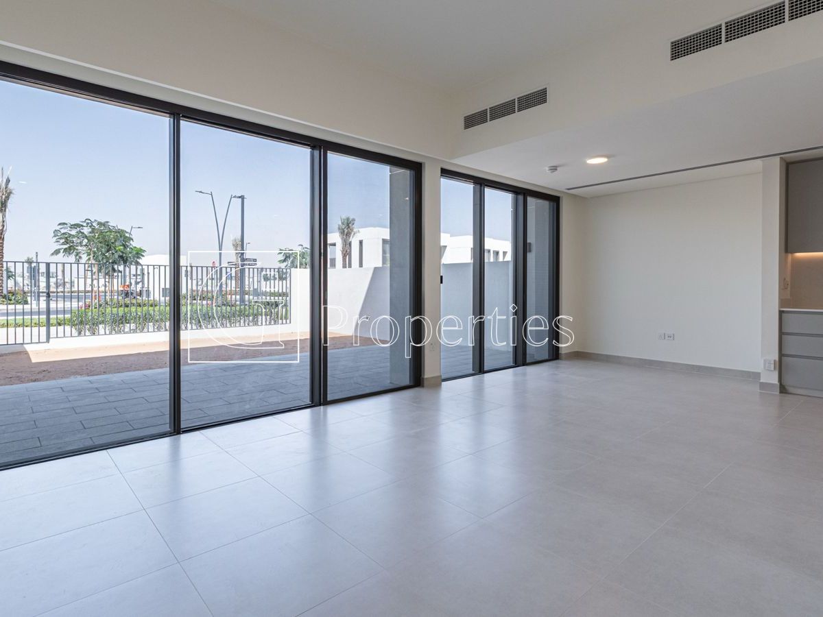 Single Row | Prime Location | Mortgage Available - 2